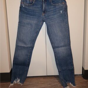 Im selling this because its not fit perfectly on me 😬